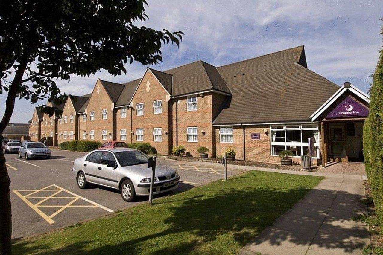 Premier Inn Portsmouth North Harbour Extérieur photo