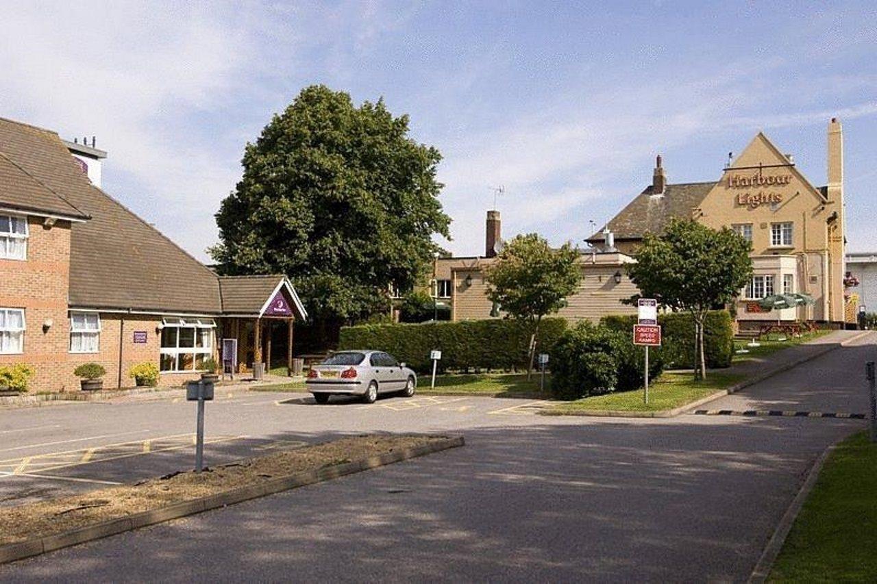 Premier Inn Portsmouth North Harbour Extérieur photo