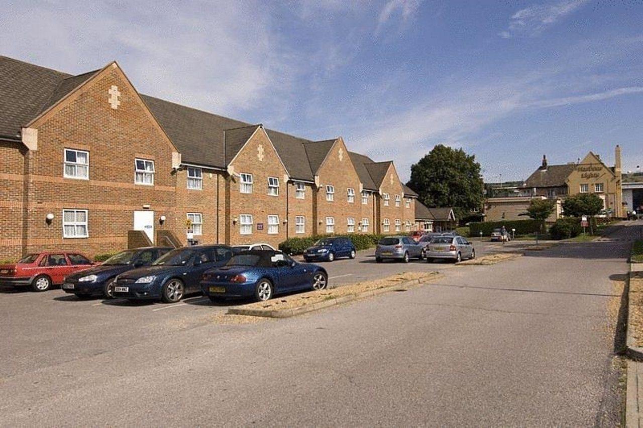 Premier Inn Portsmouth North Harbour Extérieur photo
